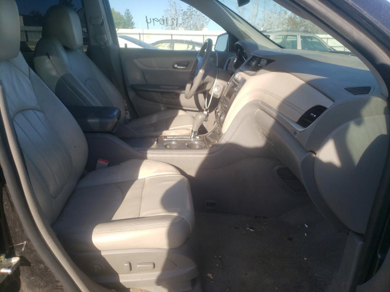 Photo 5 from auction – 2014 CHEVROLET TRAVERSE L with VIN 1GNKRJKD7EJ113585