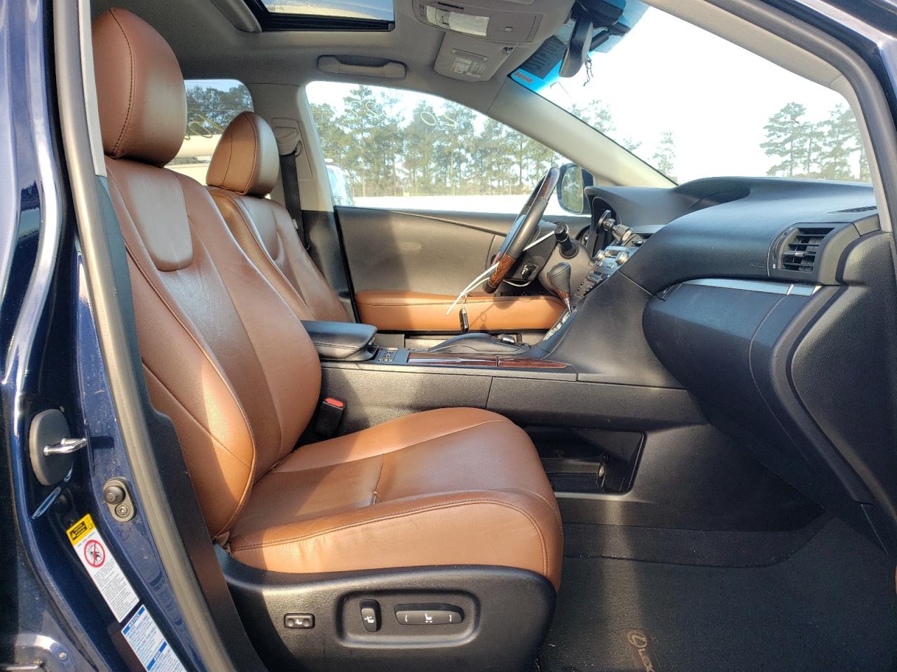 Photo 5 from auction – 2015 LEXUS RX 350 BAS with VIN 2T2BK1BA1FC318525