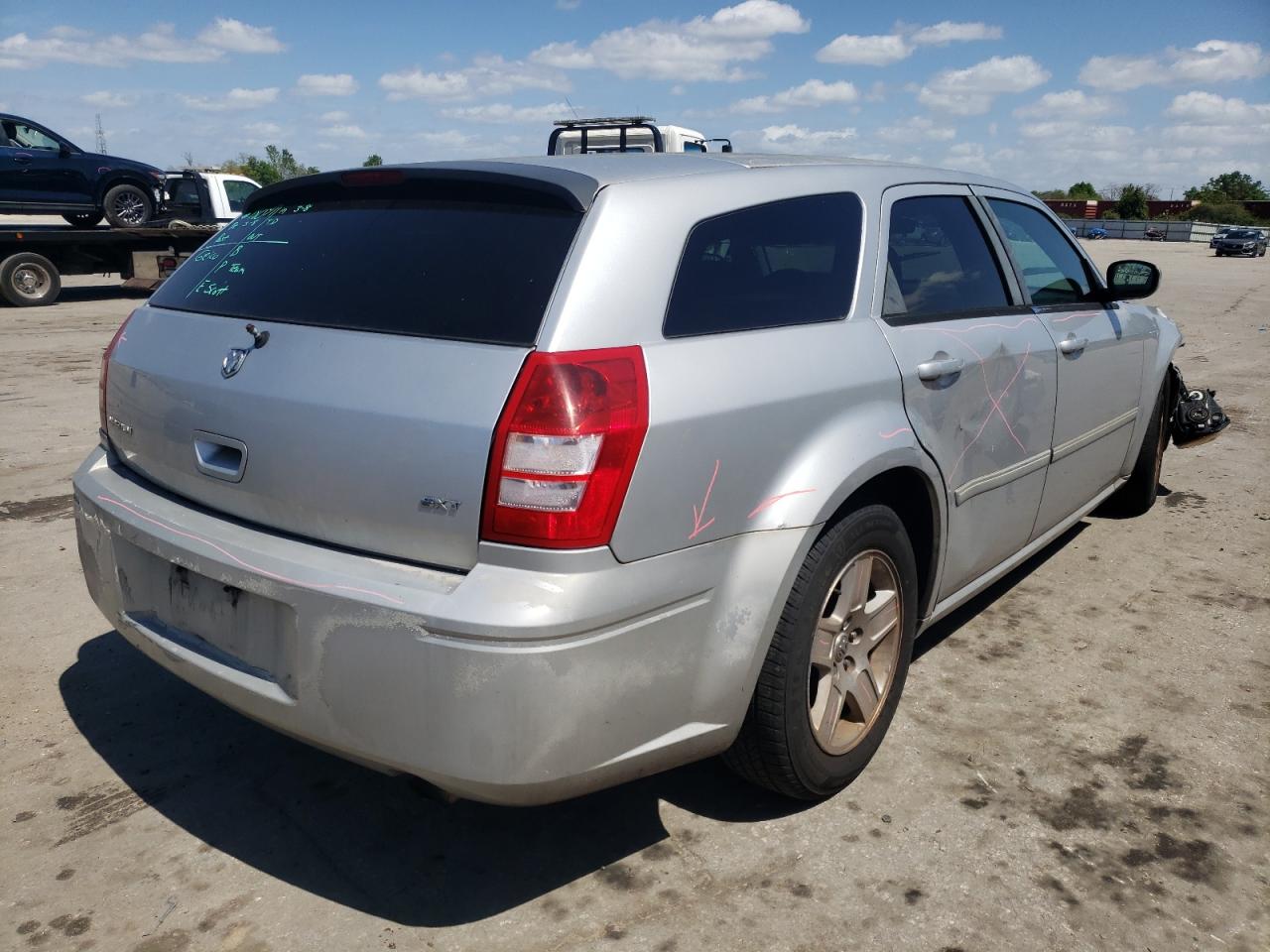 Photo 4 from auction – 2007 DODGE MAGNUM SXT with VIN 2D4FV47V37H793985