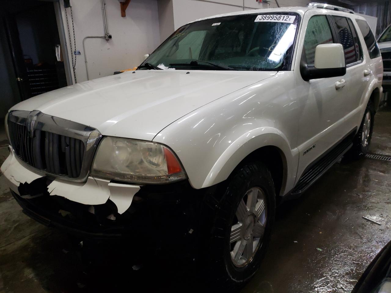 Photo 2 from auction – 2003 LINCOLN AVIATOR with VIN 5LMEU78H13ZJ21075