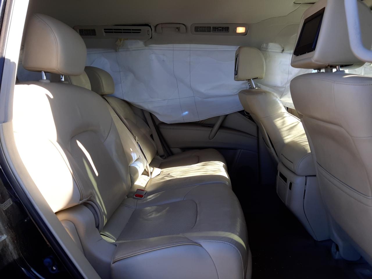 Photo 6 from auction – 2015 INFINITI QX80 with VIN JN8AZ2NC5F9370037