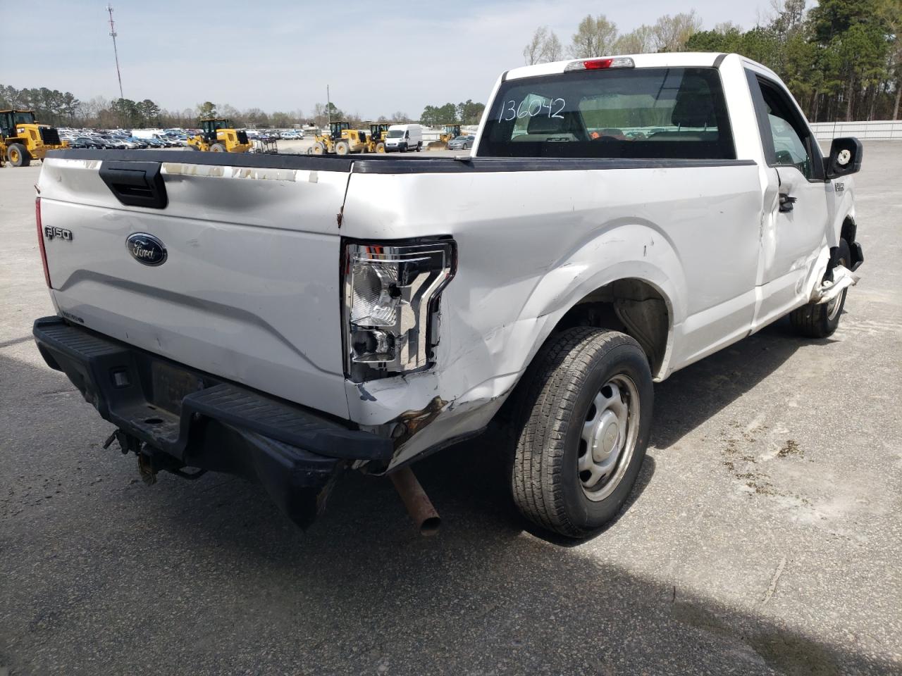 Foto 4 de la subasta – 2017 FORD F150 con VIN 1FTMF1C83HKD22686