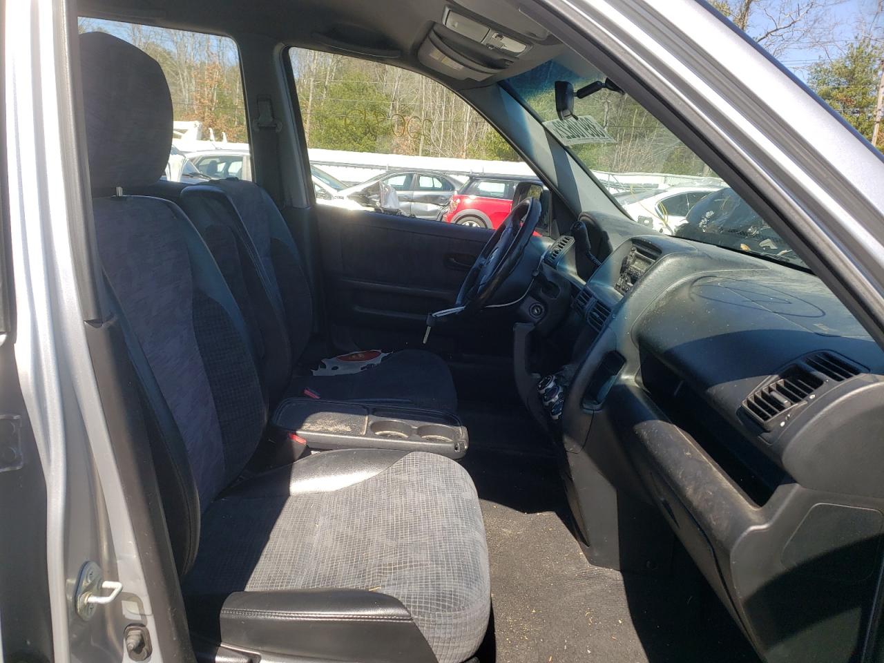 Photo 5 from auction – 2002 HONDA CR-V LX with VIN JHLRD78422C041911