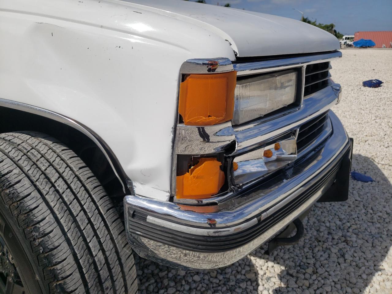 Photo 10 from auction – 1994 CHEVROLET GMT-400 K1 with VIN 2GCEC19K0R1294995