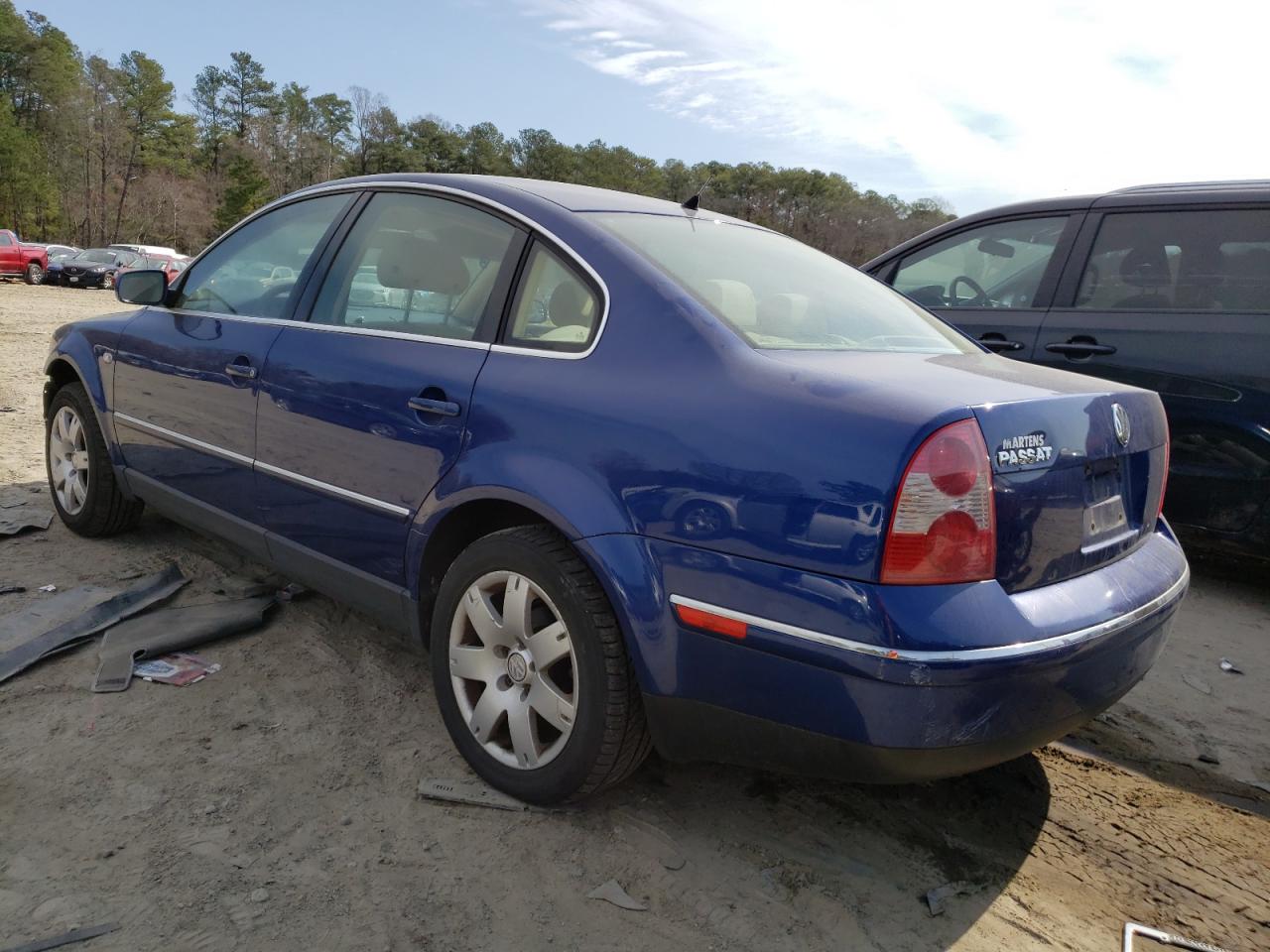 Photo 3 from auction – 2001 VOLKSWAGEN PASSAT GLS with VIN WVWPD63B01E121909