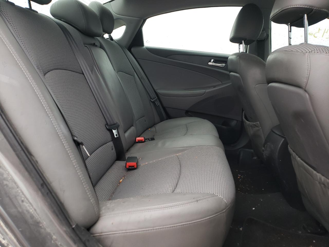 Photo 6 from auction – 2011 HYUNDAI SONATA SE with VIN 5NPEC4AC0BH076059