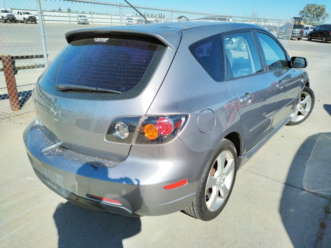 Photo 4 from auction – 2006 MAZDA 3 HATCHBAC with VIN JM1BK344161419804