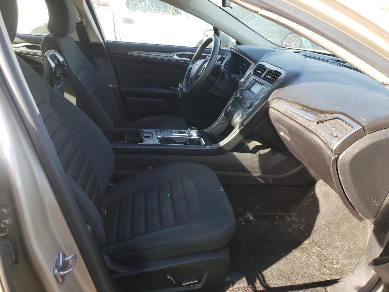 Photo 5 from auction – 2017 FORD FUSION SE with VIN 3FA6P0H77HR220776