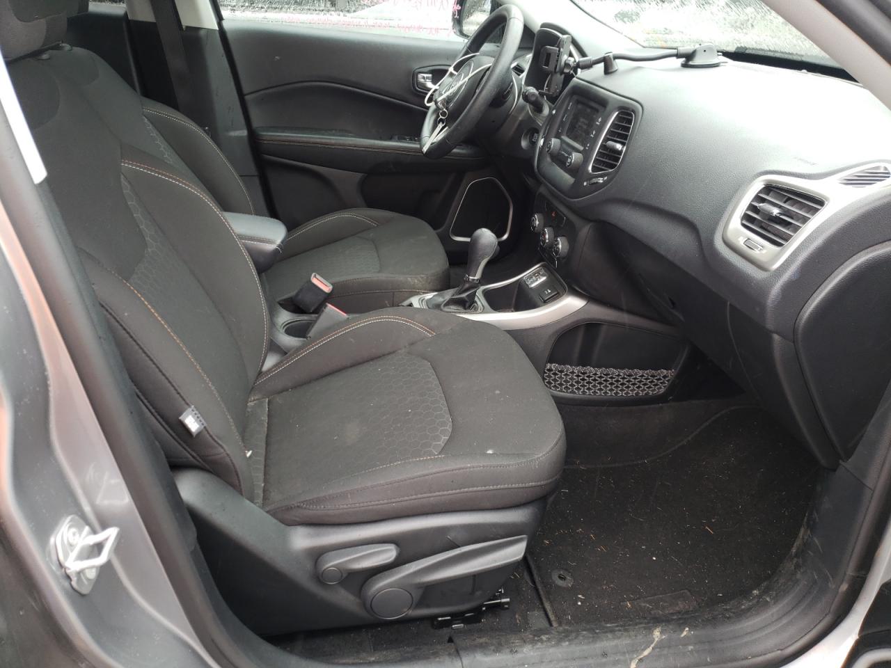 Photo 5 from auction – 2017 JEEP COMPASS SP with VIN 3C4NJCAB3HT668474