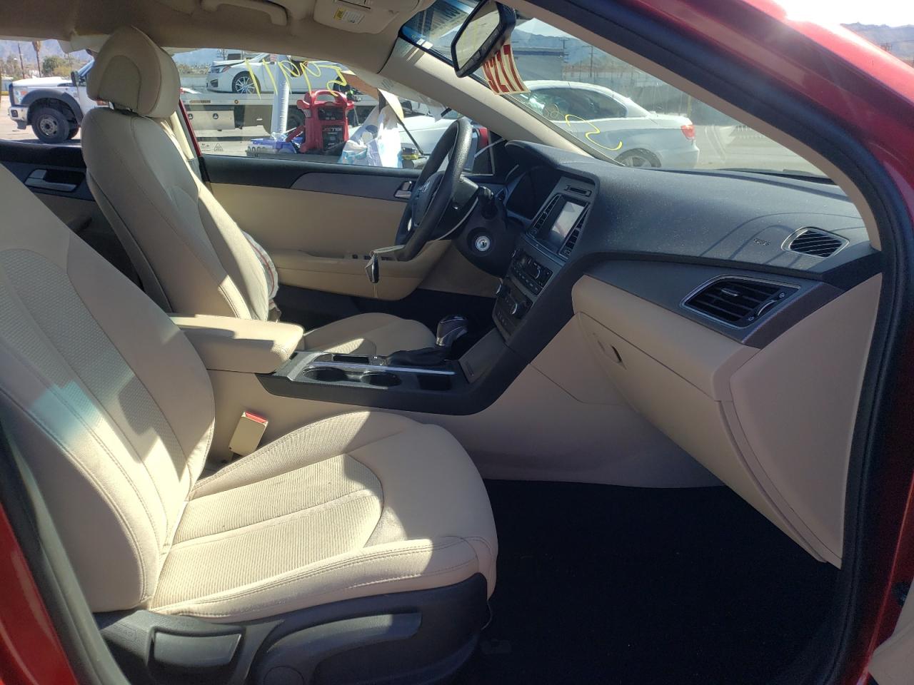 Photo 5 from auction – 2016 HYUNDAI SONATA SE with VIN 5NPE24AF8GH354680