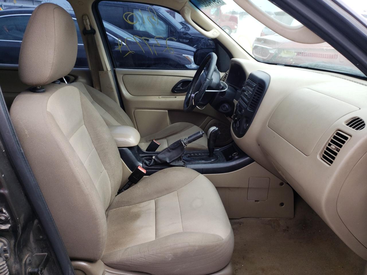 Photo 5 from auction – 2007 FORD ESCAPE XLS with VIN 1FMYU02Z87KA44499