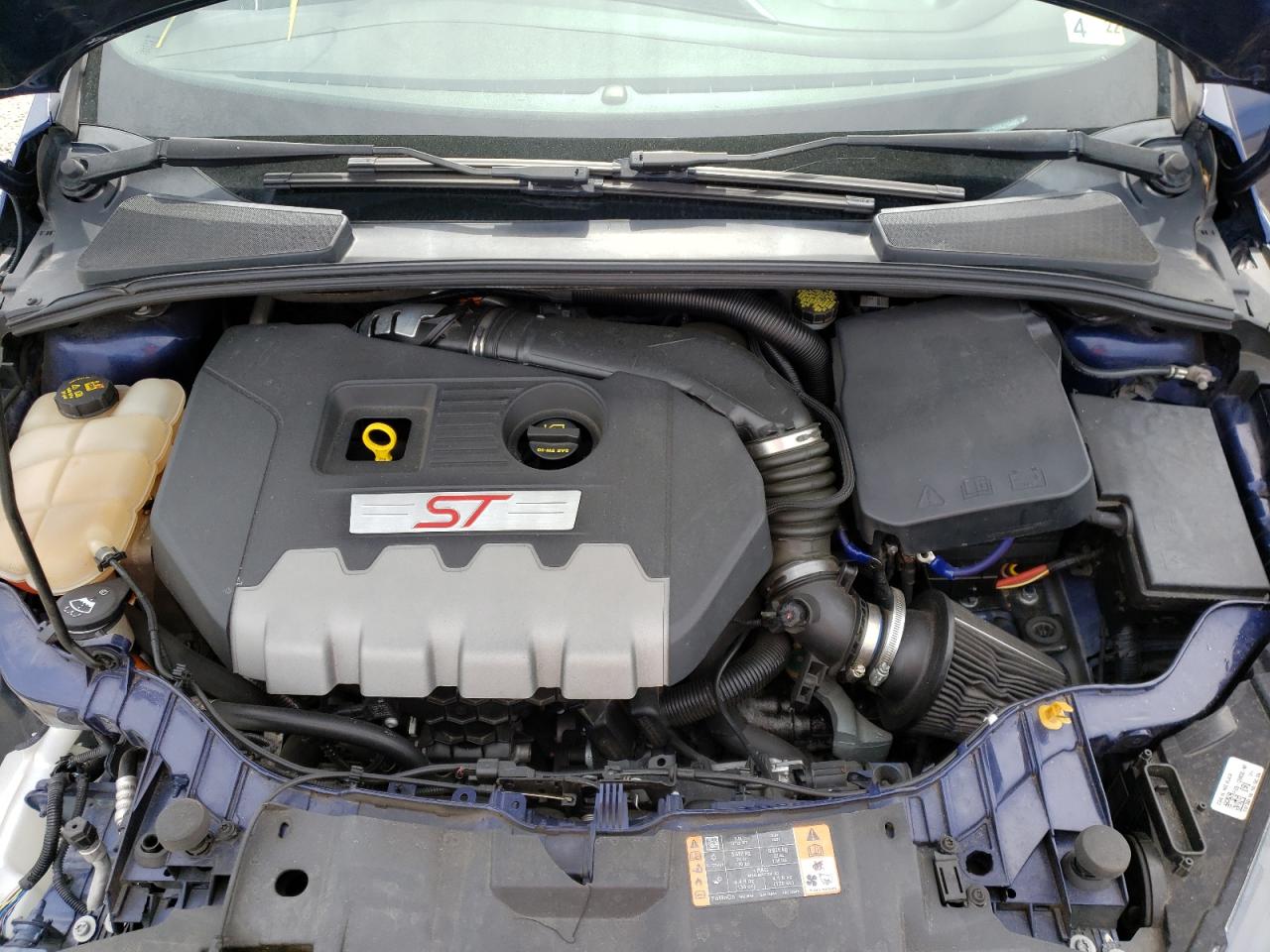 Photo 7 from auction – 2017 FORD FOCUS ST with VIN 1FADP3L9XHL215409