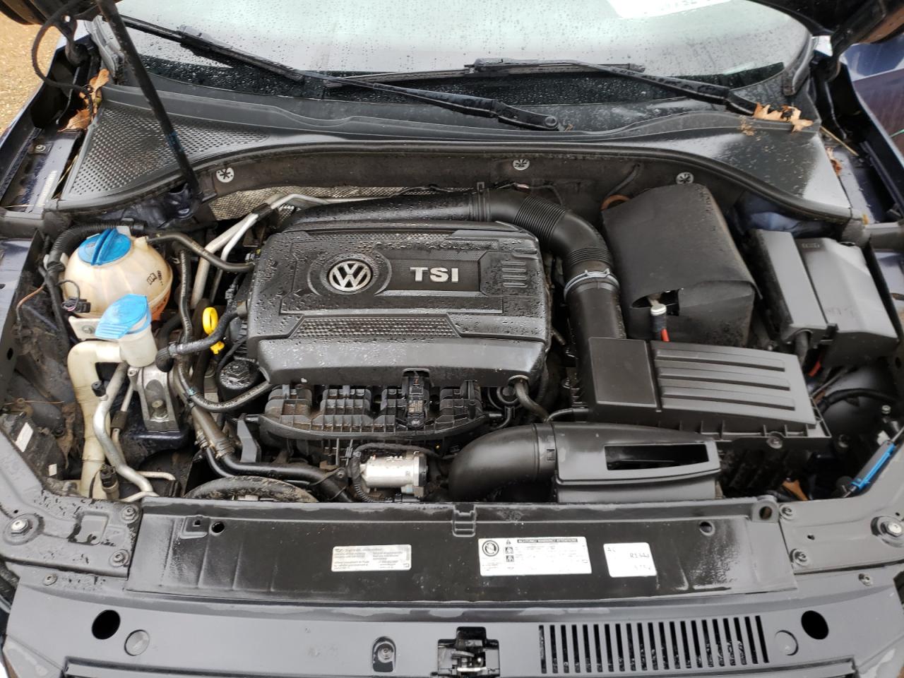 Photo 7 from auction – 2014 VOLKSWAGEN PASSAT S with VIN 1VWAS7A32EC052460