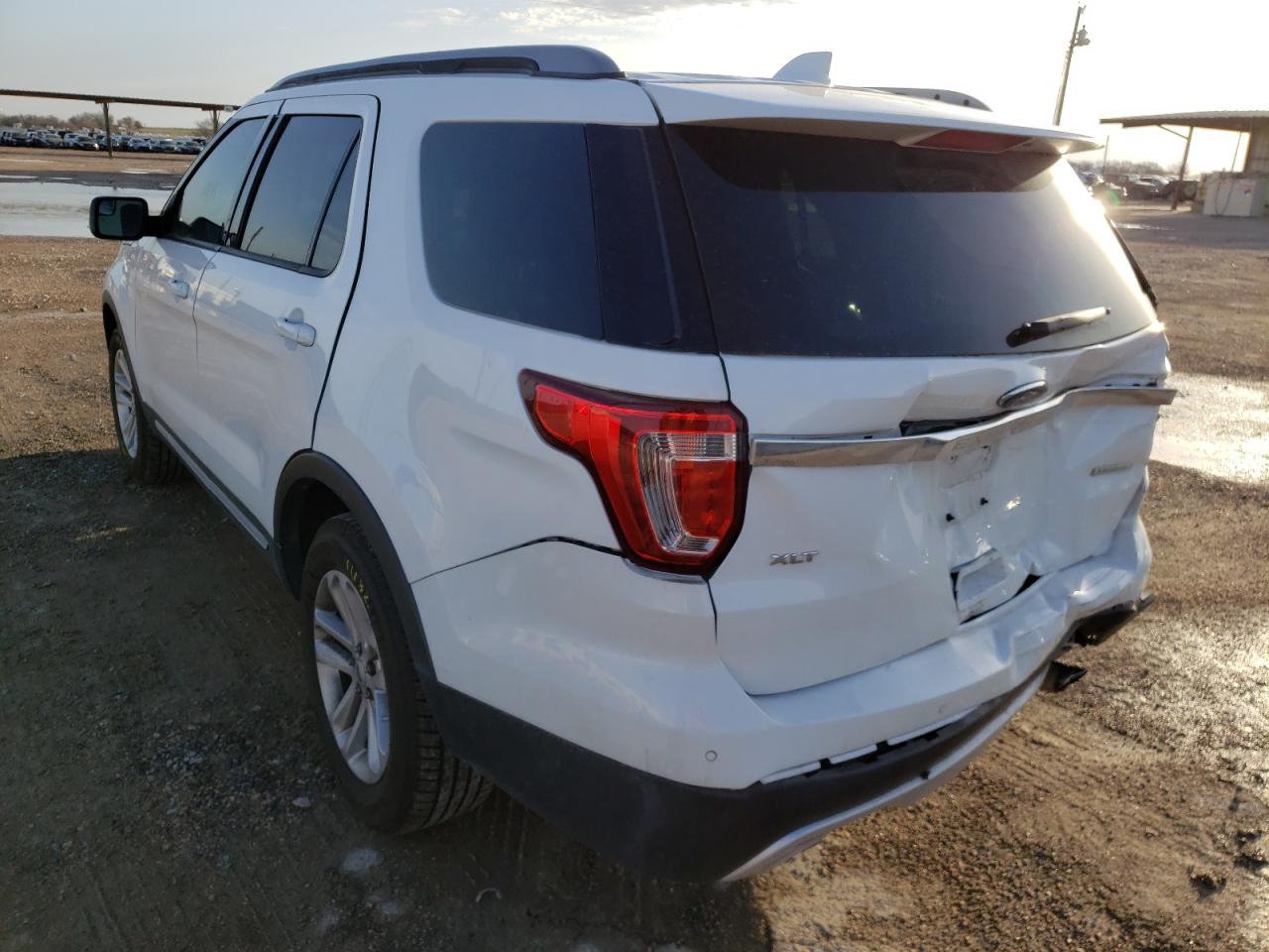 Photo 3 from auction – 2017 FORD EXPLORER X with VIN 1FM5K7DH0HGA58889