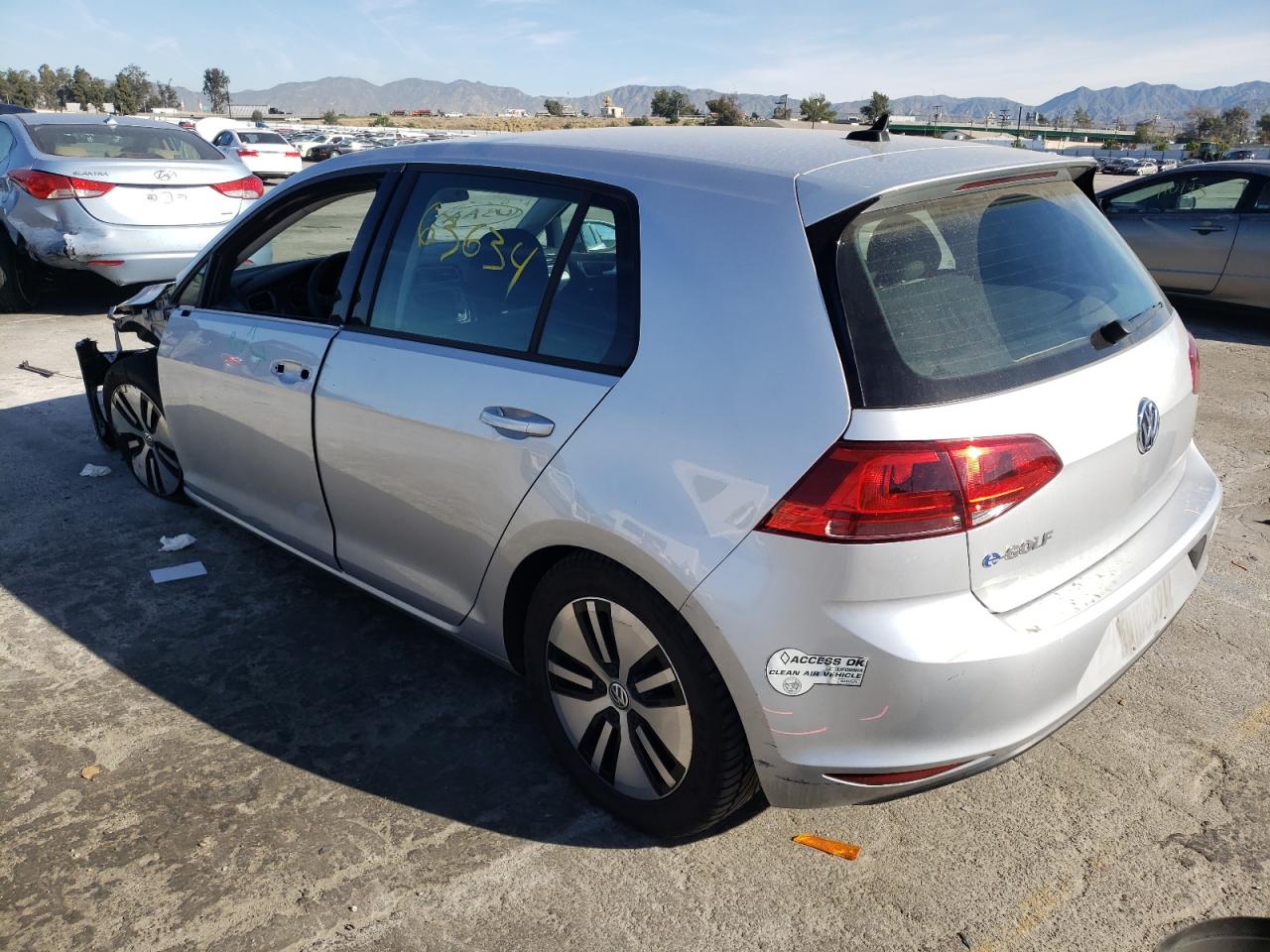 Photo 3 from auction – 2016 VOLKSWAGEN E-GOLF SE with VIN WVWKP7AU0GW911726