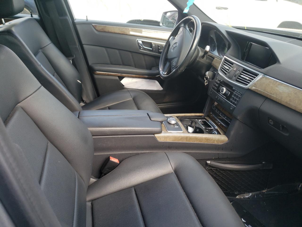 Photo 5 from auction – 2011 MERCEDES-BENZ E 350 4MAT with VIN WDDHF8HB5BA422080