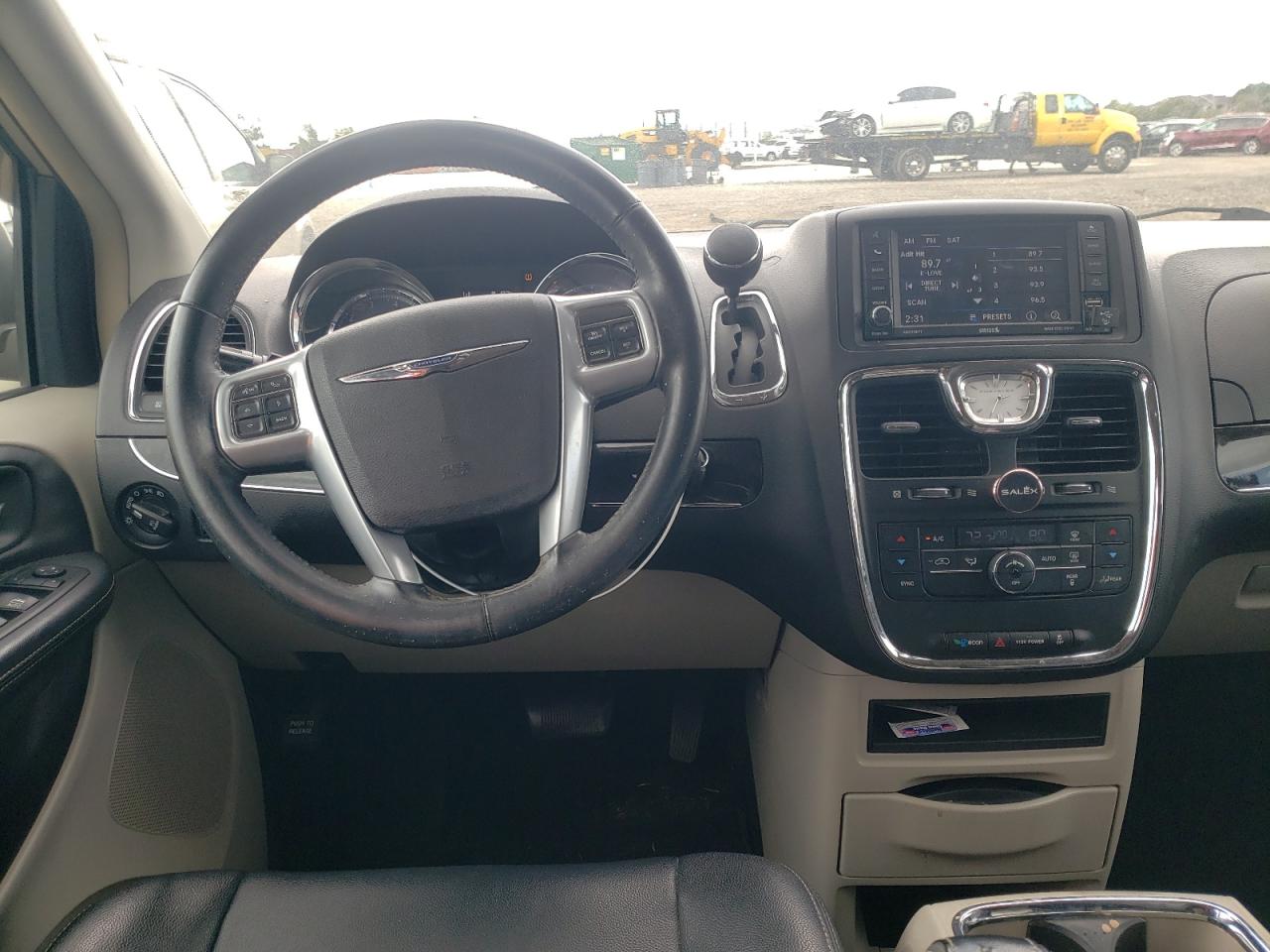 Photo 9 from auction – 2013 CHRYSLER TOWN & COU with VIN 2C4RC1BG6DR776207