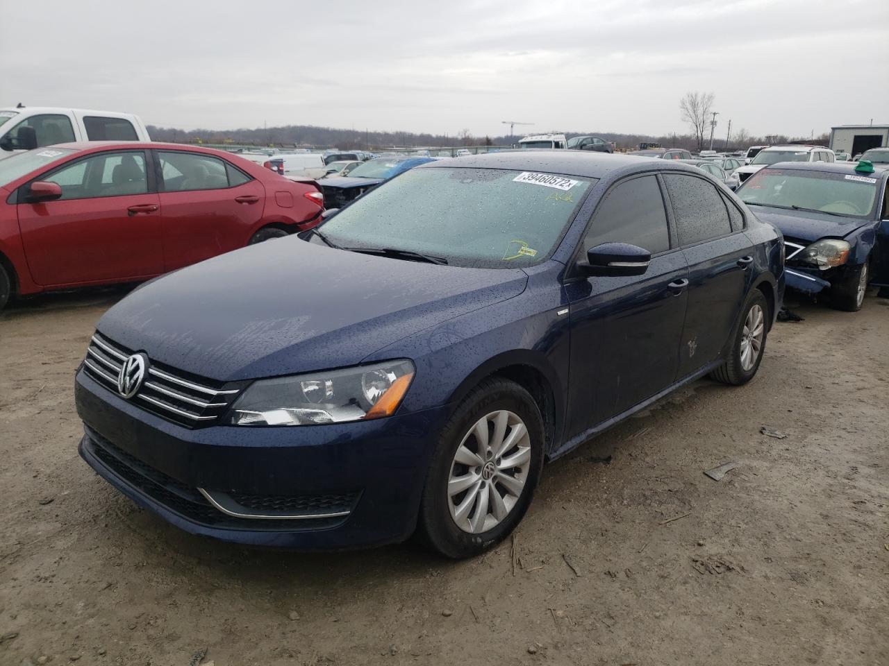 Photo 2 from auction – 2014 VOLKSWAGEN PASSAT S with VIN 1VWAT7A39EC080527