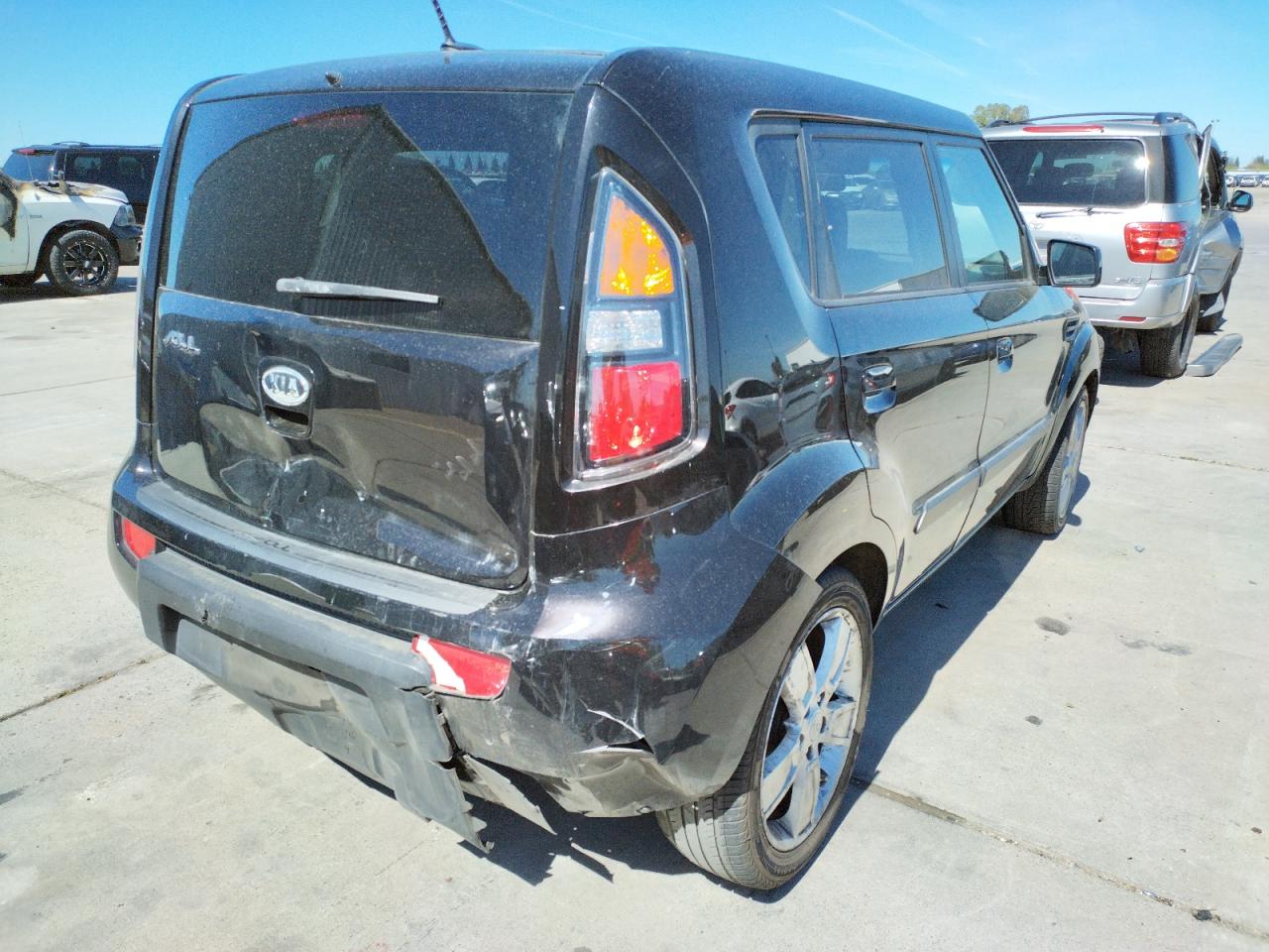 Photo 4 from auction – 2010 KIA SOUL with VIN KNDJT2A2XA7176361