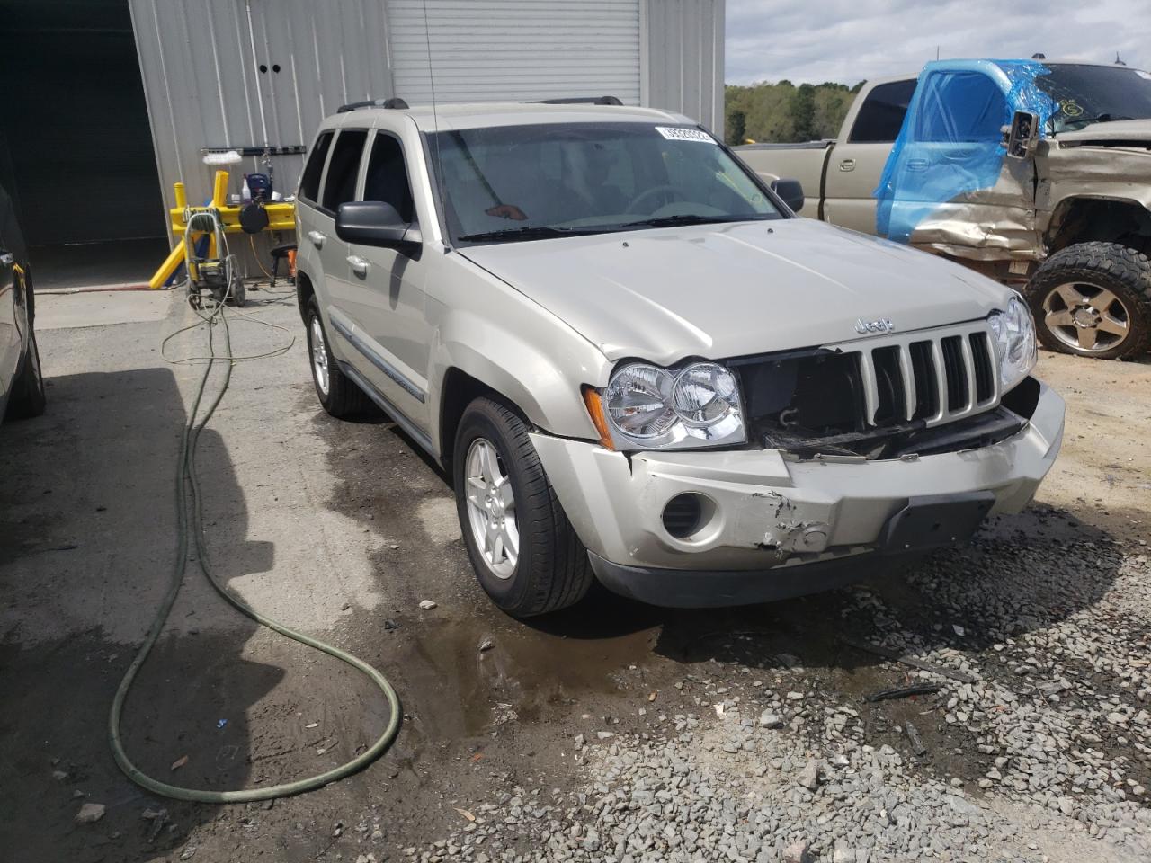 JEEP GRAND CHER 2007 with VIN 1J8GR48K17C566624 - Photo from auction