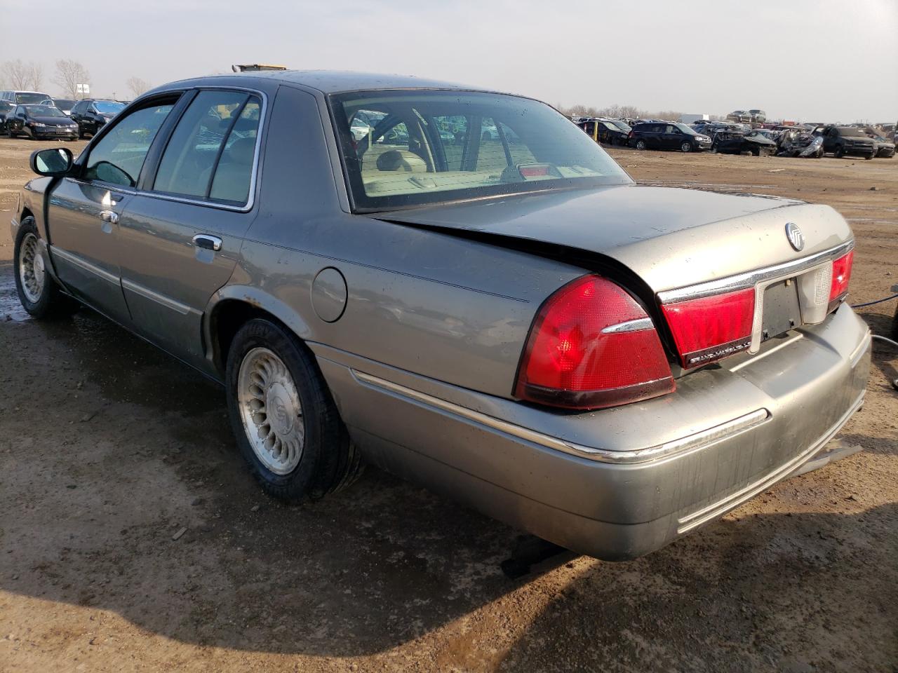 Photo 3 from auction – 2001 MERCURY GRAND MARQ with VIN 2MEFM75W41X662671