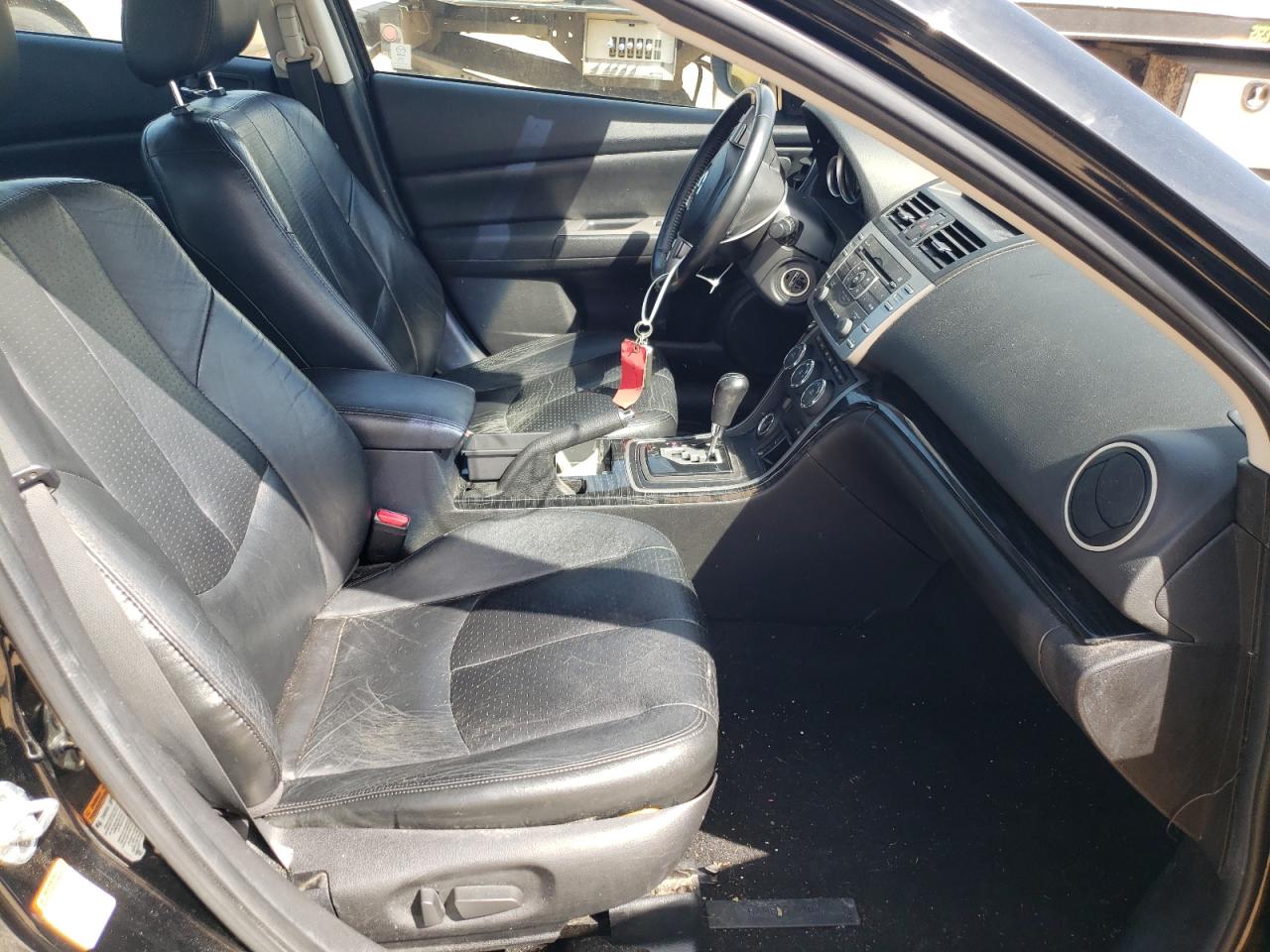Photo 5 from auction – 2009 MAZDA 6 I with VIN 1YVHP82A595M28742