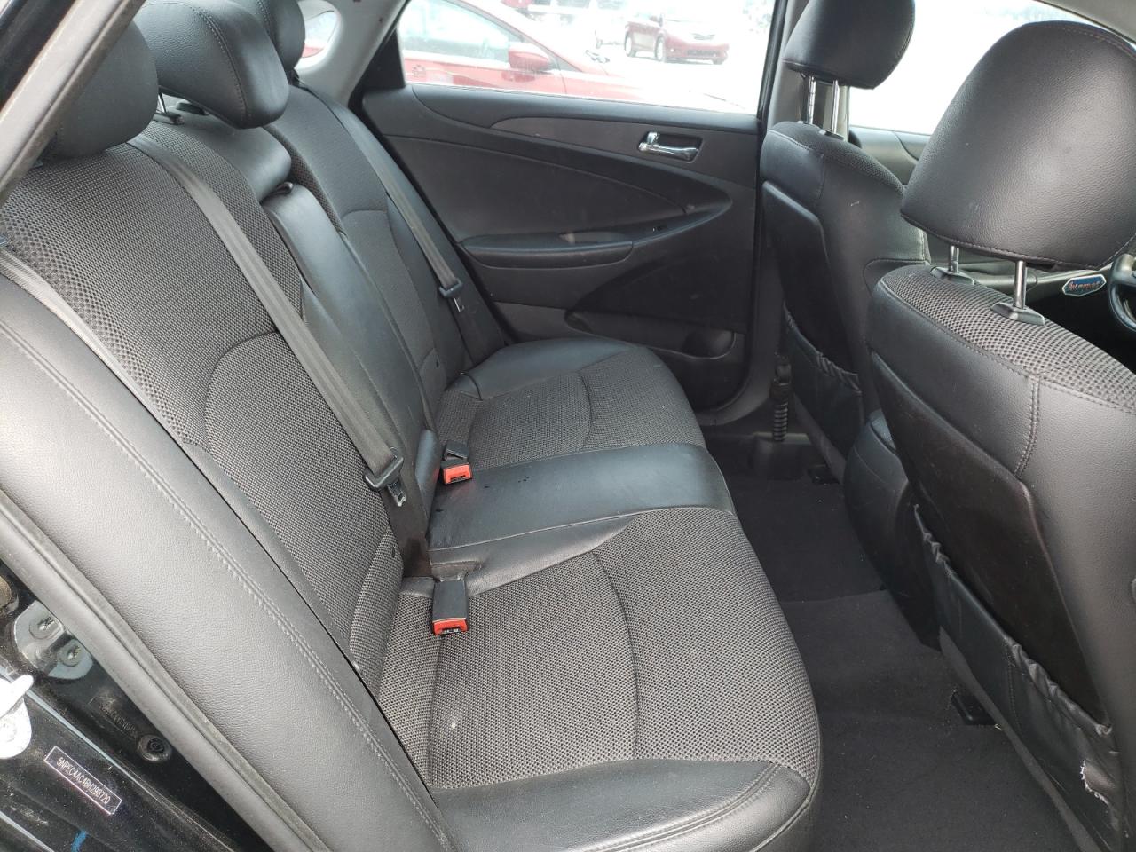 Photo 6 from auction – 2011 HYUNDAI SONATA SE with VIN 5NPEC4AC4BH298720