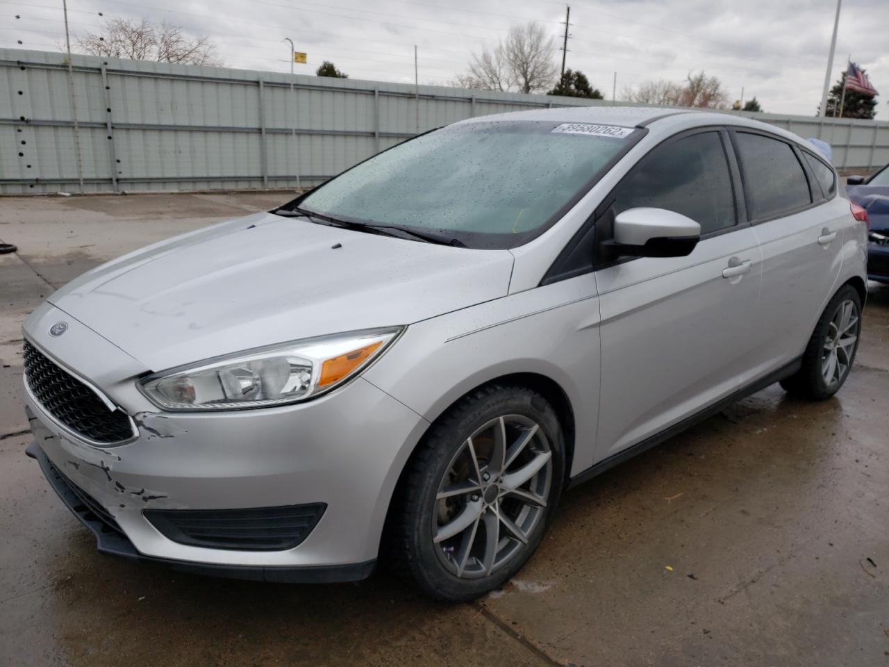Photo 2 from auction – 2015 FORD FOCUS SE with VIN 1FADP3K28FL368873