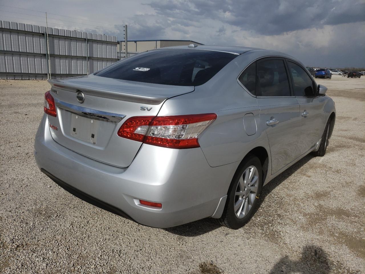 Photo 4 from auction – 2015 NISSAN SENTRA S with VIN 3N1AB7AP1FY334395