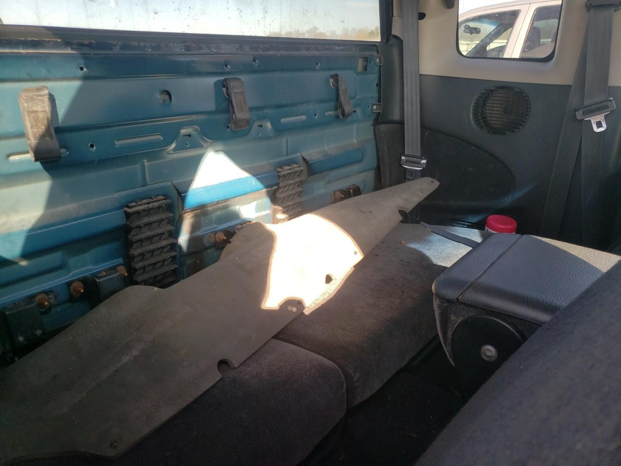 Photo 6 from auction – 2002 DODGE DAKOTA SLT with VIN 1B7GG42N52S675456