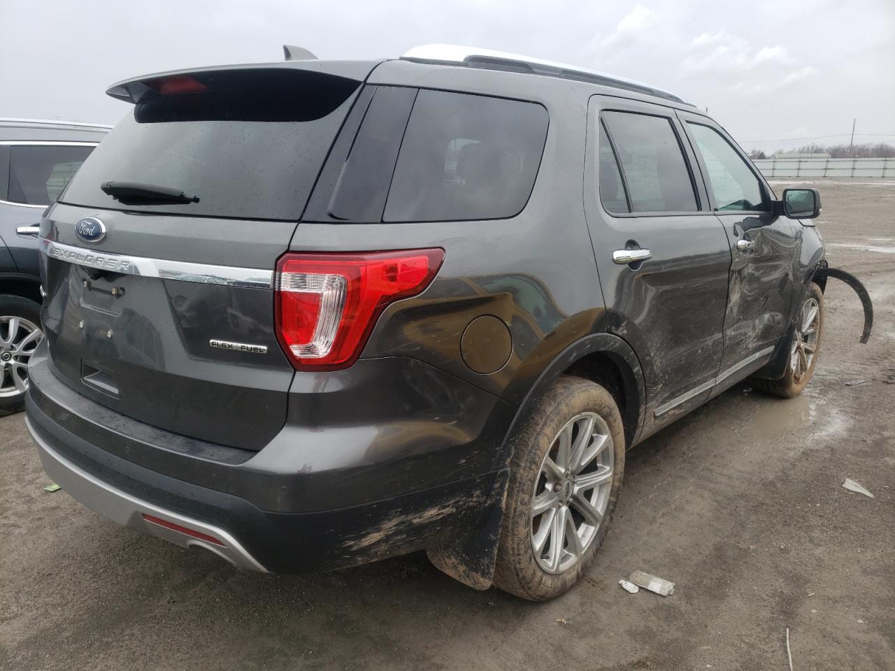 Photo 4 from auction – 2016 FORD EXPLORER L with VIN 1FM5K7F81GGC98738