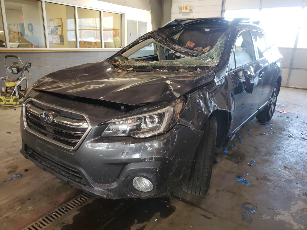 Photo 2 from auction – 2018 SUBARU OUTBACK 2. with VIN 4S4BSANC5J3392335