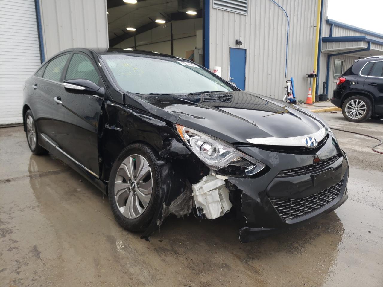 HYUNDAI SONATA HYB 2013 with VIN KMHEC4A49DA096907 - Photo from auction
