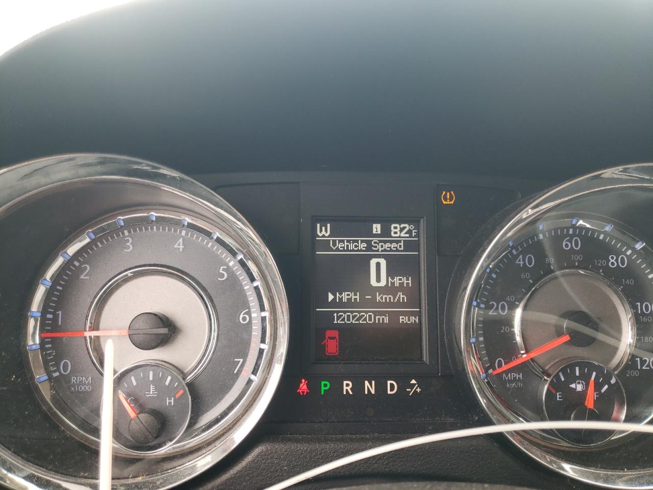 Photo 8 from auction – 2013 CHRYSLER TOWN & COU with VIN 2C4RC1BG6DR776207