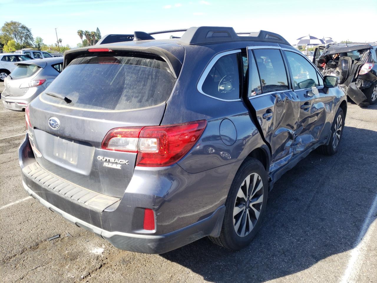 Photo 4 from auction – 2017 SUBARU OUTBACK 2. with VIN 4S4BSAKC8H3216524
