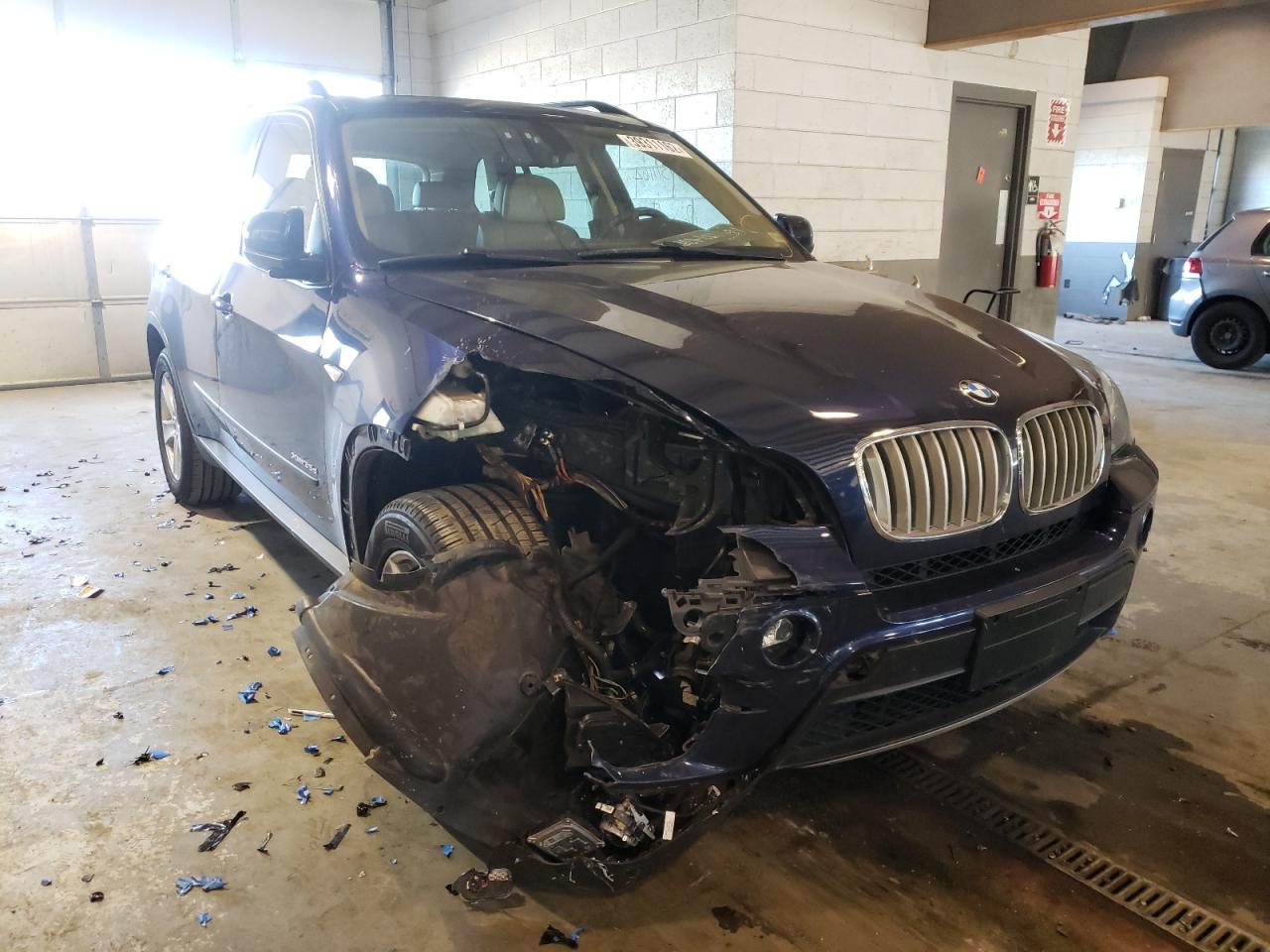 BMW X5 XDRIVE3 2012 with VIN 5UXZW0C54CL673016 - Photo from auction