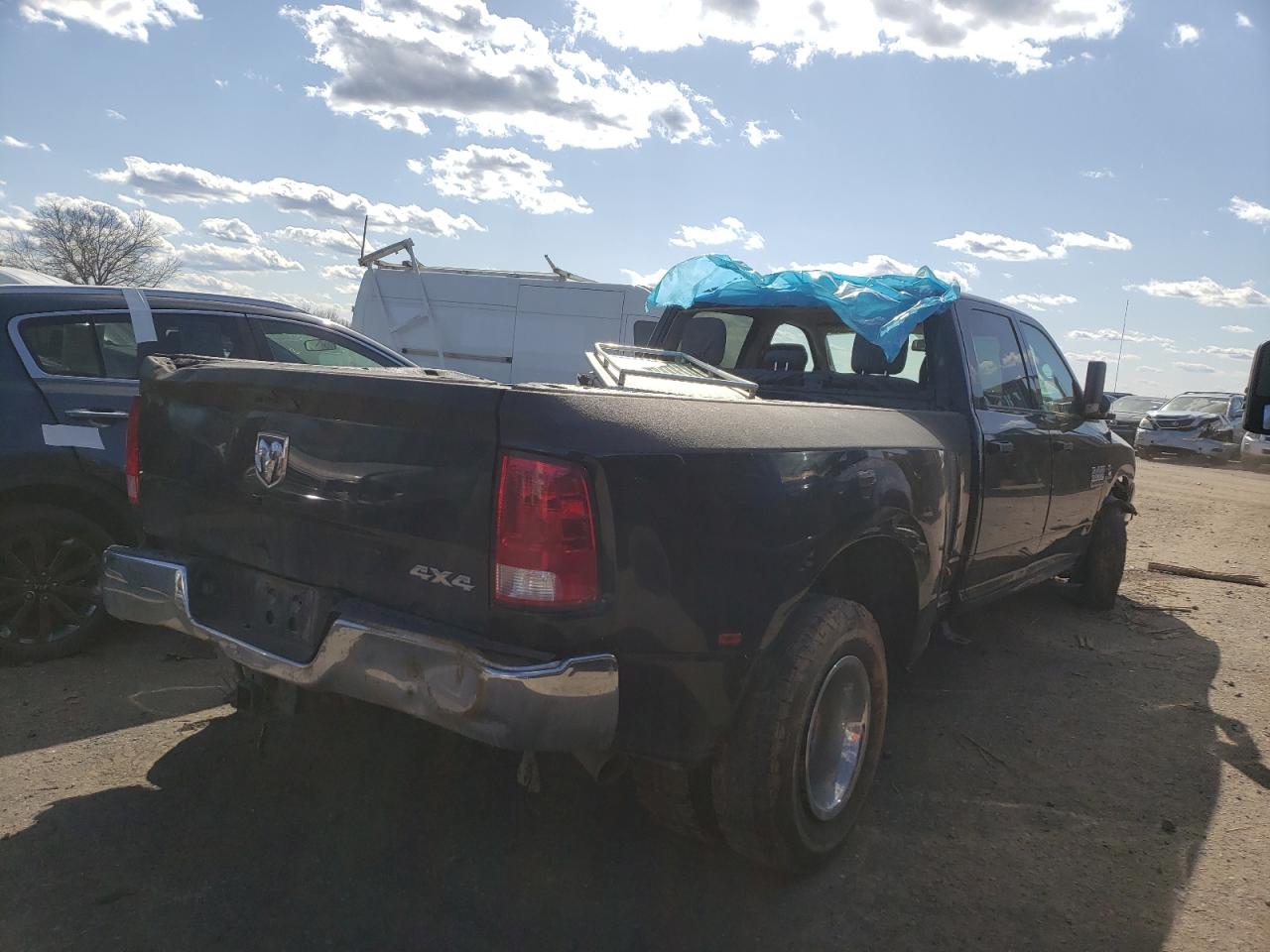 Photo 4 from auction – 2018 RAM 3500 ST with VIN 3C63RRGL2JG319444