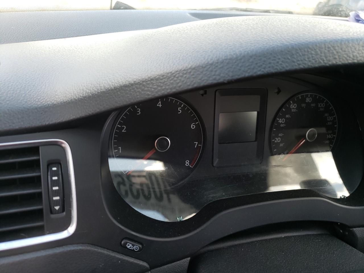 Photo 8 from auction – 2013 VOLKSWAGEN JETTA BASE with VIN 3VW2K7AJ8DM410967
