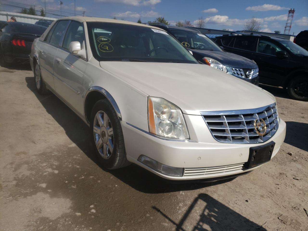 CADILLAC DTS 2007 with VIN 1G6KD57Y77U217783 - Photo from auction