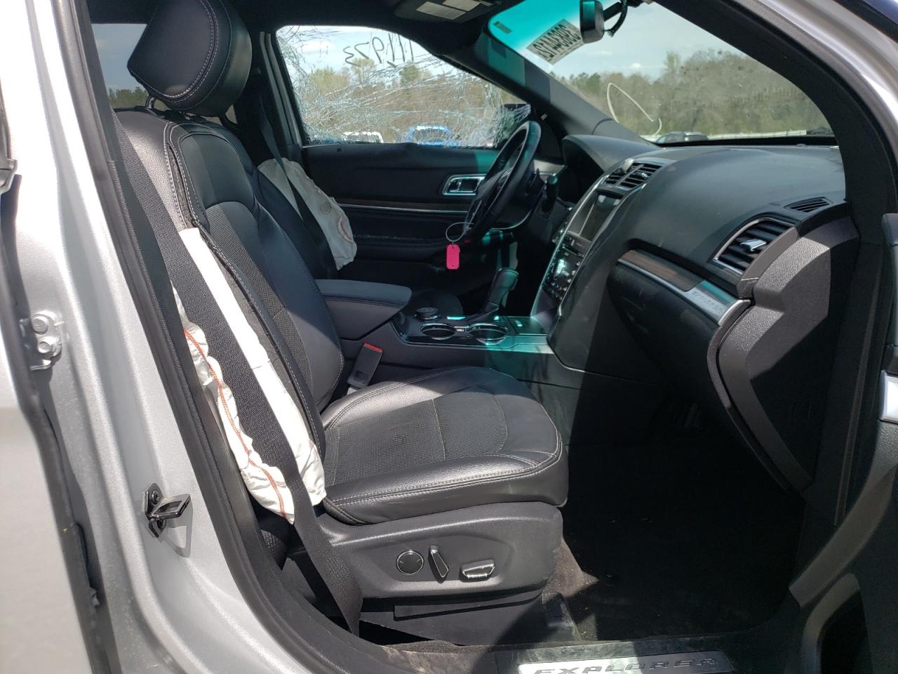 صورة رقم 5 من المزاد - 2017 FORD EXPLORER L مع VIN 1FM5K8F89HGA18247