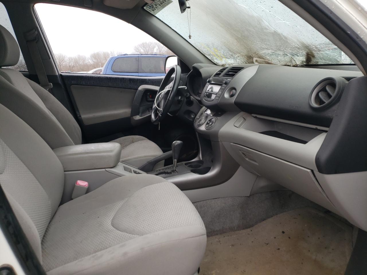 Photo 5 from auction – 2008 TOYOTA RAV4 LIMIT with VIN JTMZD31V085089557