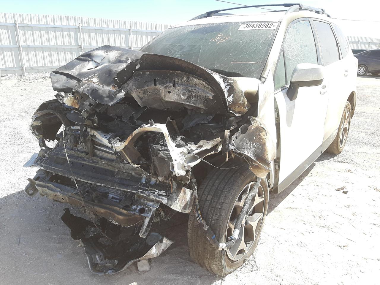 Photo 2 from auction – 2015 SUBARU FORESTER 2 with VIN JF2SJGDC7FH813012
