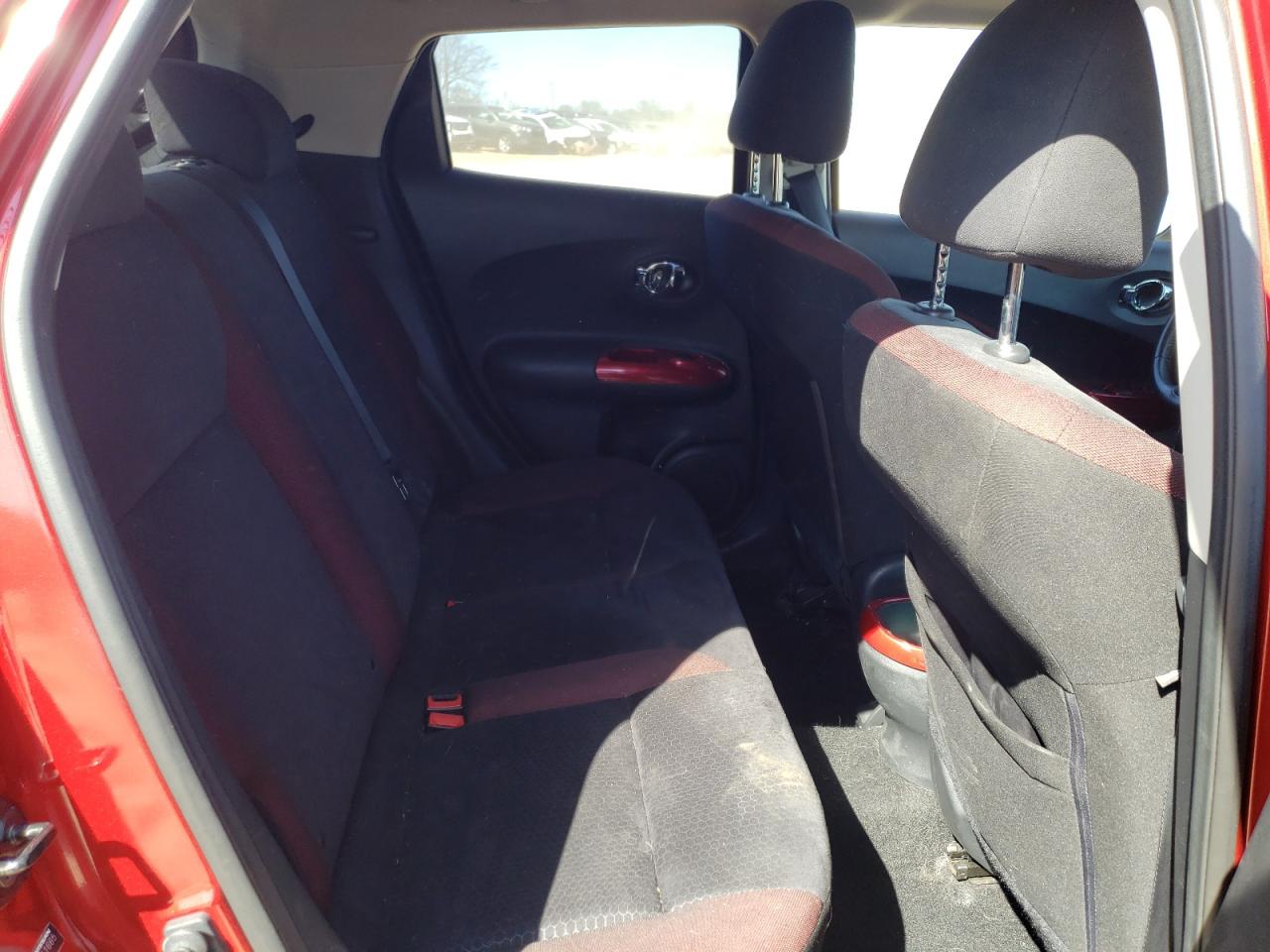 Photo 6 from auction – 2011 NISSAN JUKE S with VIN JN8AF5MR8BT011665