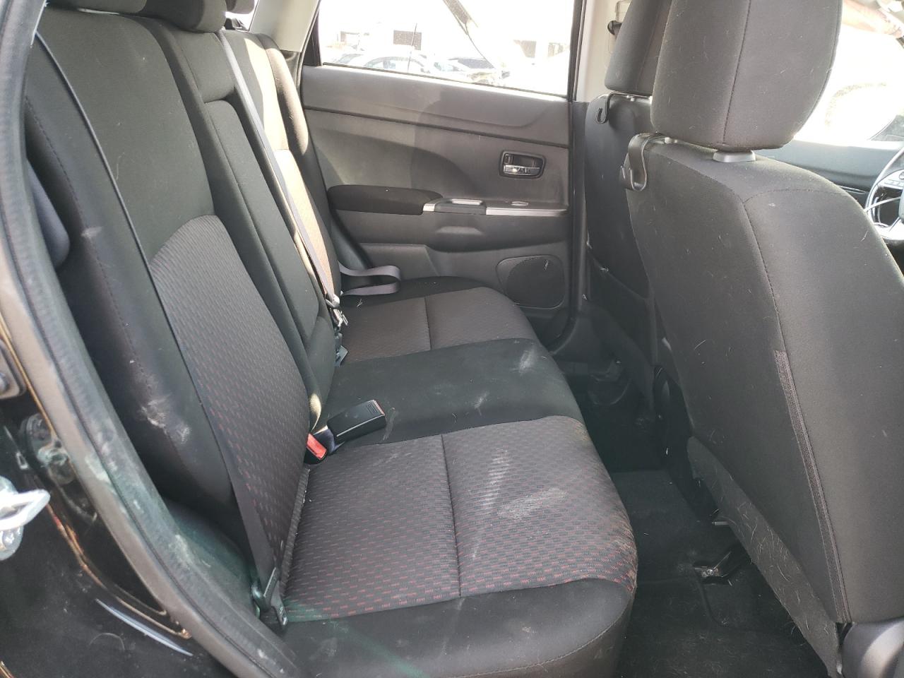 Photo 6 from auction – 2019 MITSUBISHI OUTLANDER with VIN JA4AP4AU6KU013561