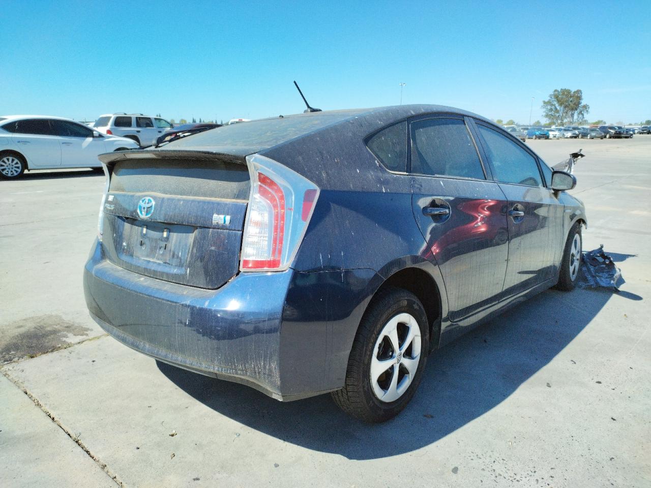 Photo 4 from auction – 2014 TOYOTA PRIUS with VIN JTDKN3DU6E0393986