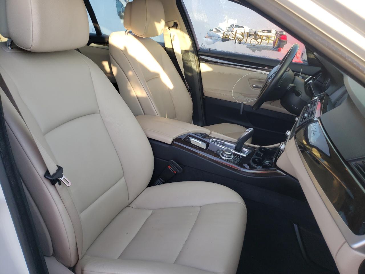 Photo 5 from auction – 2011 BMW 535 XI with VIN WBAFU7C54BC771901