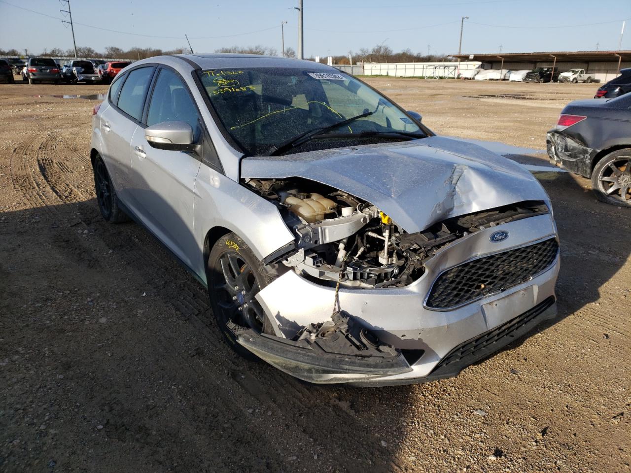 FORD FOCUS SE 2016 with VIN 1FADP3K2XGL339683 - Photo from auction