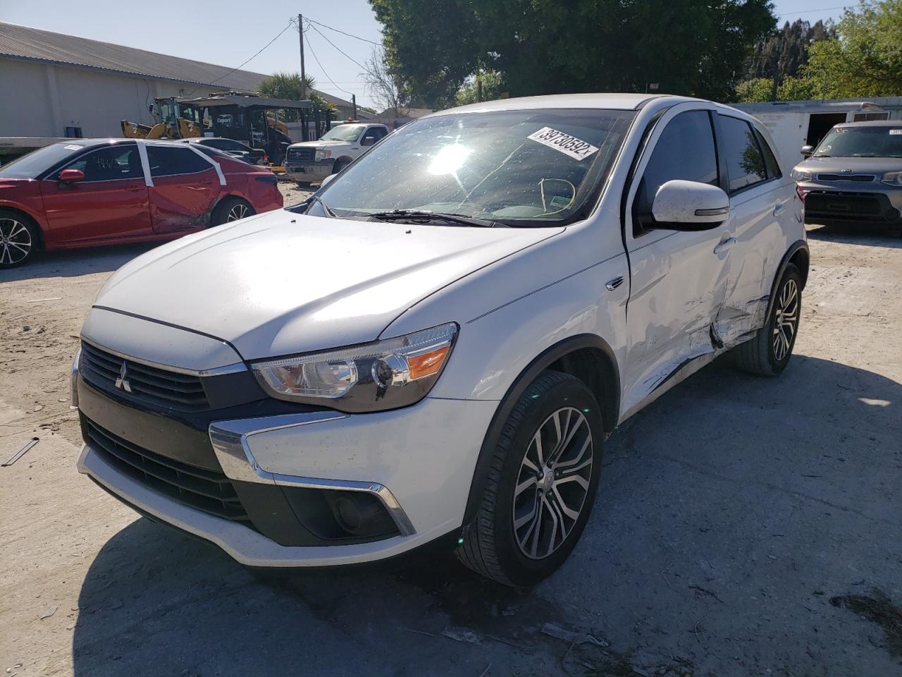 Photo 2 from auction – 2016 MITSUBISHI OUTLANDER with VIN JA4AP3AU1GZ041062