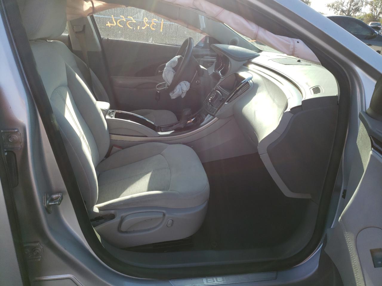 Photo 5 from auction – 2010 BUICK LACROSSE with VIN 1G4GB5EG6AF283137
