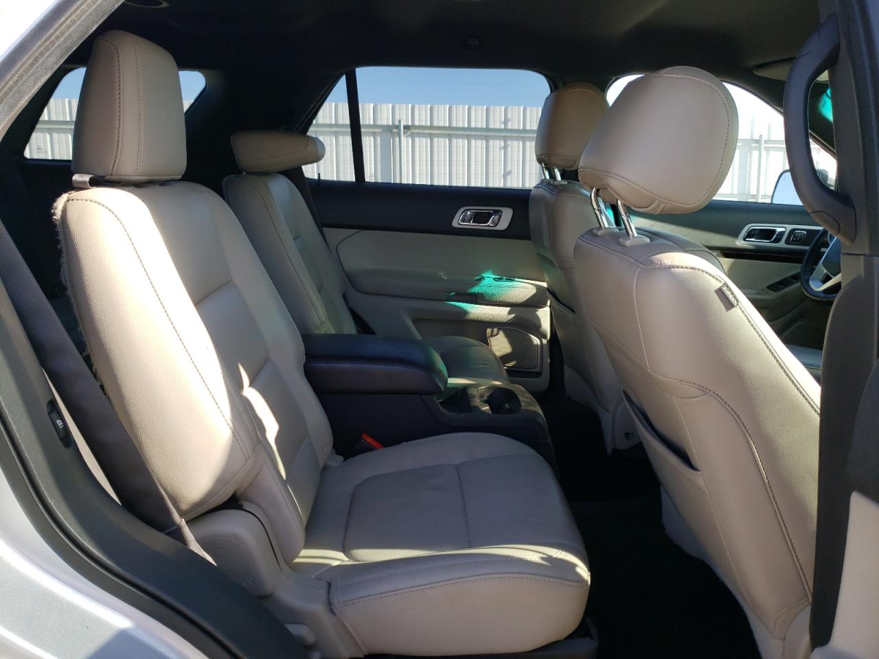 Photo 6 from auction – 2013 FORD EXPLORER L with VIN 1FM5K7F80DGA61458